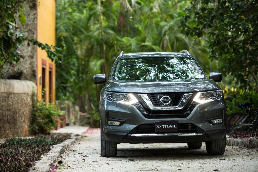  Nissan X-Trail 2017 года  (LA) (фото 2 из 37)